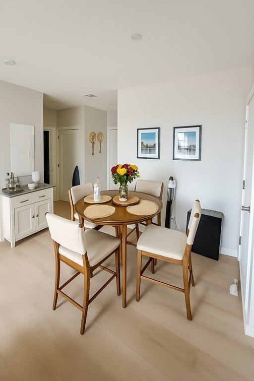 Building Photo - 400 W Broadway