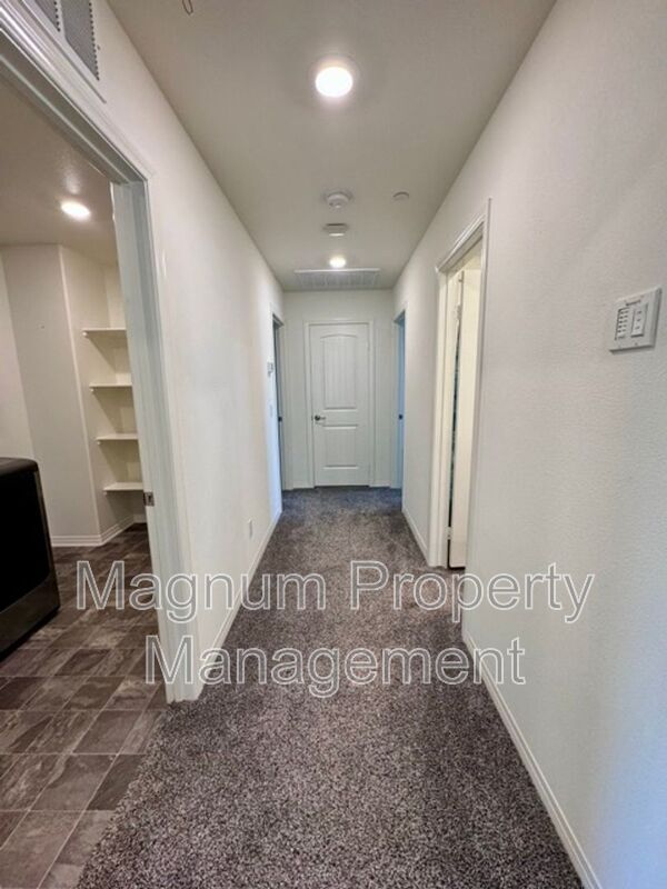Building Photo - 29357 Caravel Dr