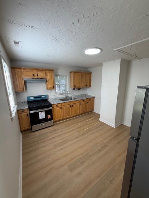 Building Photo - 140 Brown Ave