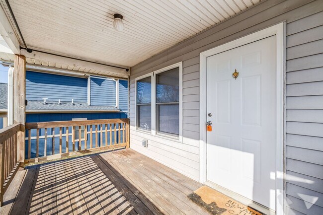 Building Photo - Newly-Updated 3-Bedroom Home in West Ashev...