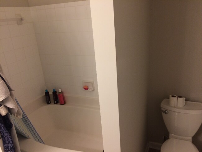 Building Photo - 364 Normandy Cir