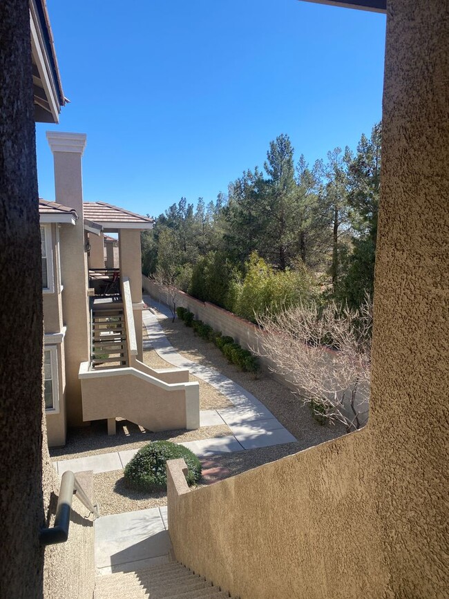 Building Photo - BEAUTIFUL CUSTOM CONDO IN DOWNTOWN SUMMERLIN
