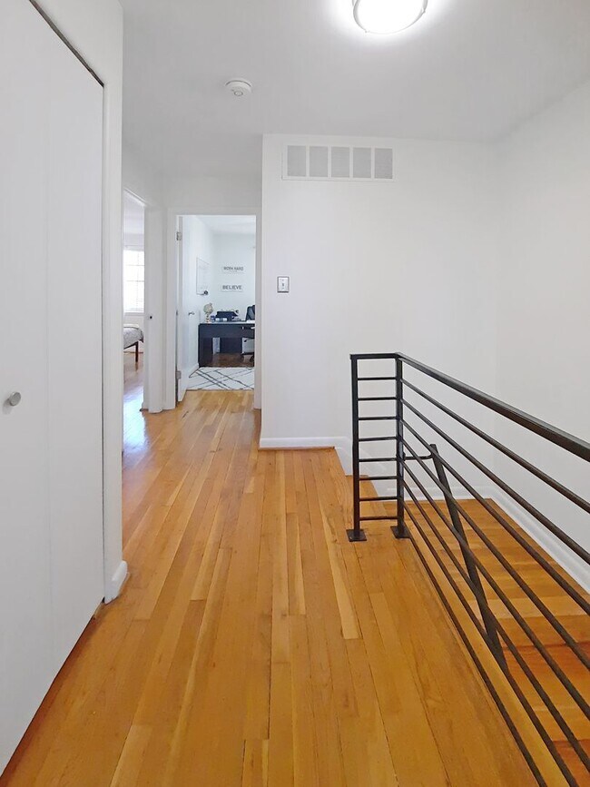 Building Photo - Experience refined living in the gated Dulaney Towers Community