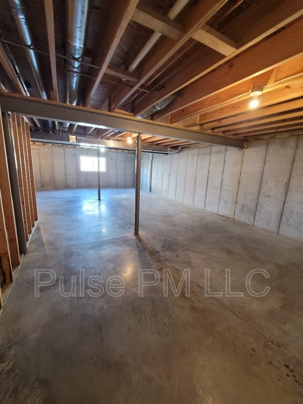 Building Photo - 10189 Chestnut Oak Dr