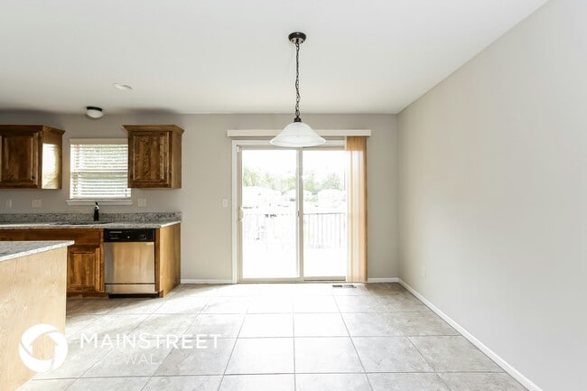 Building Photo - 18701 E 19 Terrace S