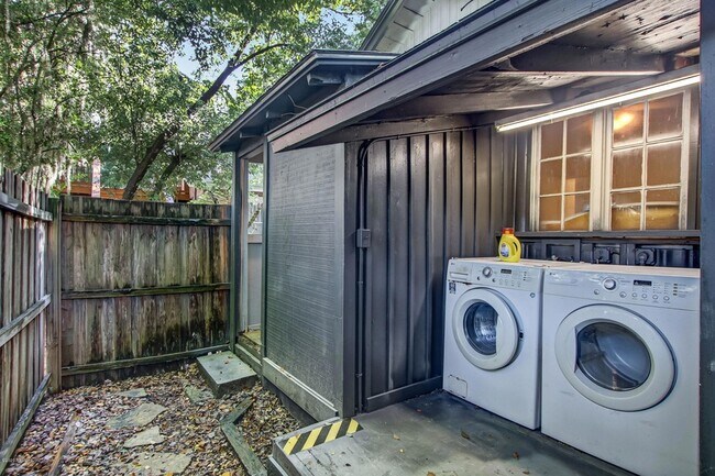 Building Photo - 4050 McGirts Blvd