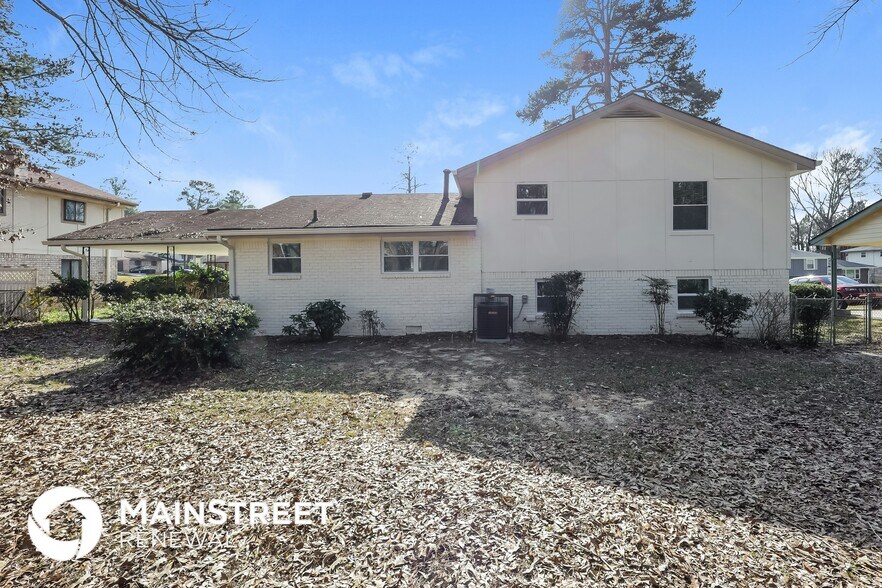 Building Photo - 3785 Benchmark Dr