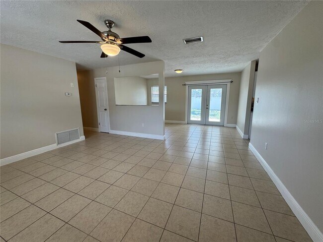 Building Photo - 1607 Stafford Rd