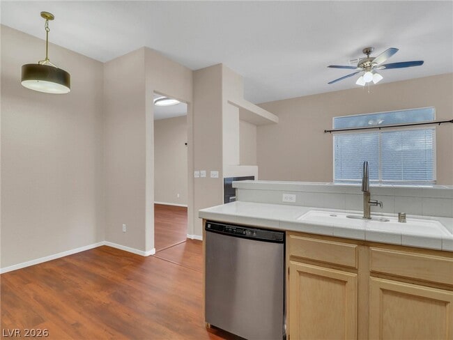 Building Photo - 122 Montesol Dr