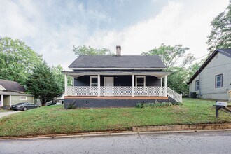 Building Photo - 519 W Cherry St