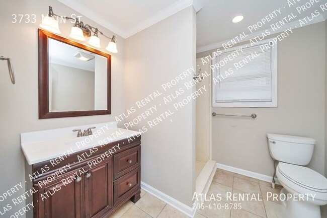 Building Photo - 3733 Main St