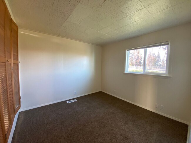 Building Photo - 2602 Eide St