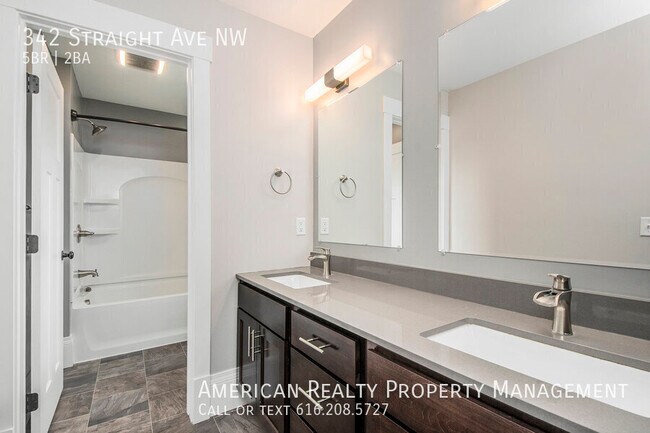 Building Photo - 342 Straight Ave NW