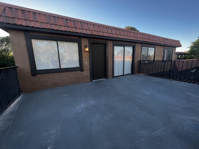 Primary Photo - 301 Brookside Ln