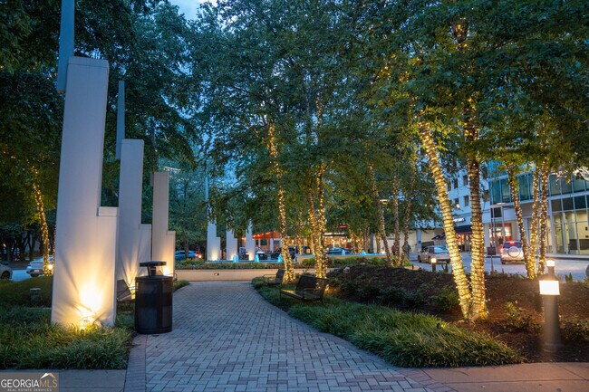 Building Photo - 3324 Peachtree Rd NE