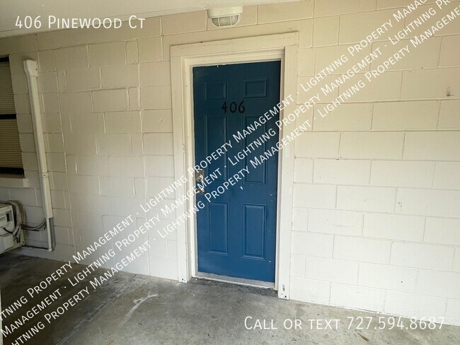Building Photo - 406 Pinewood Ct