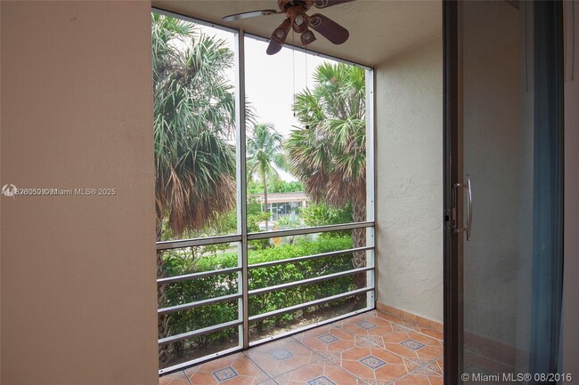 Building Photo - 2821 N Miami Beach Blvd