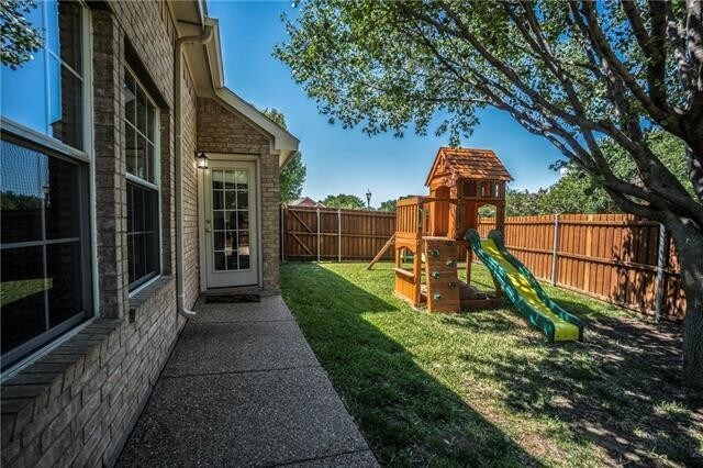 Building Photo - 11186 Newberry Dr