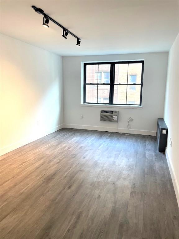 Building Photo - 1 bedroom in New York NY 10034