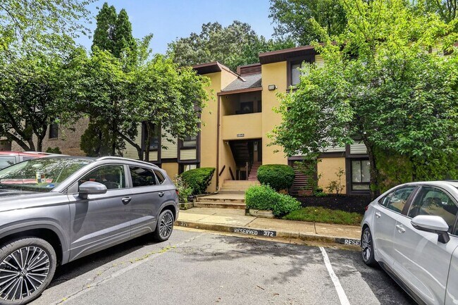 Building Photo - 11645 Stoneview Square