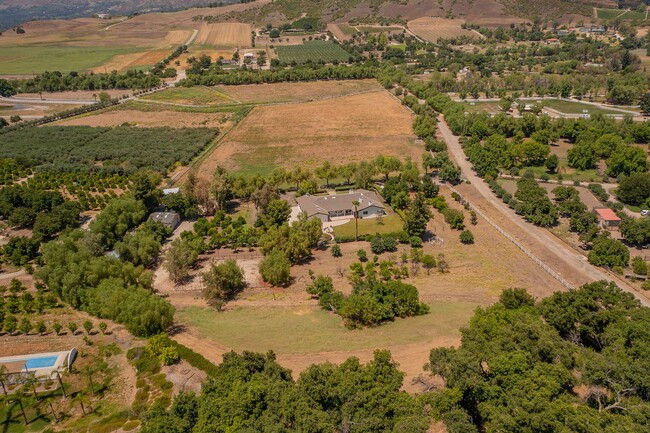 Building Photo - Ojai Horse Ranch