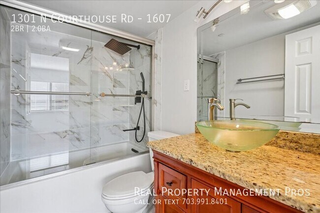 Building Photo - 1301 N Courthouse Rd