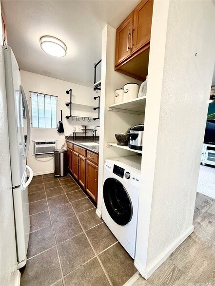 Building Photo - 68-077 Au Street Unit 3C