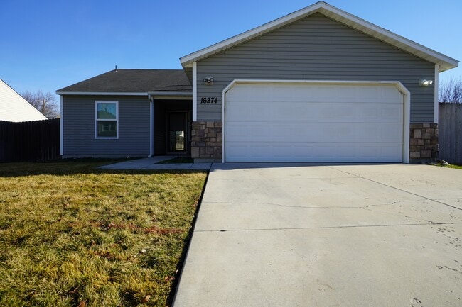 Building Photo - 16274 Silver Creek Ave