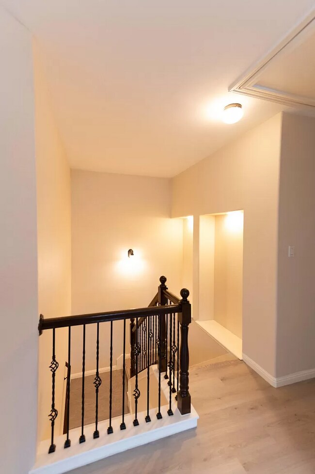 Building Photo - 7320 Colina Vista Loop