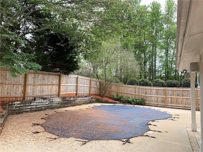 Building Photo - 2020 Chelton Way SE