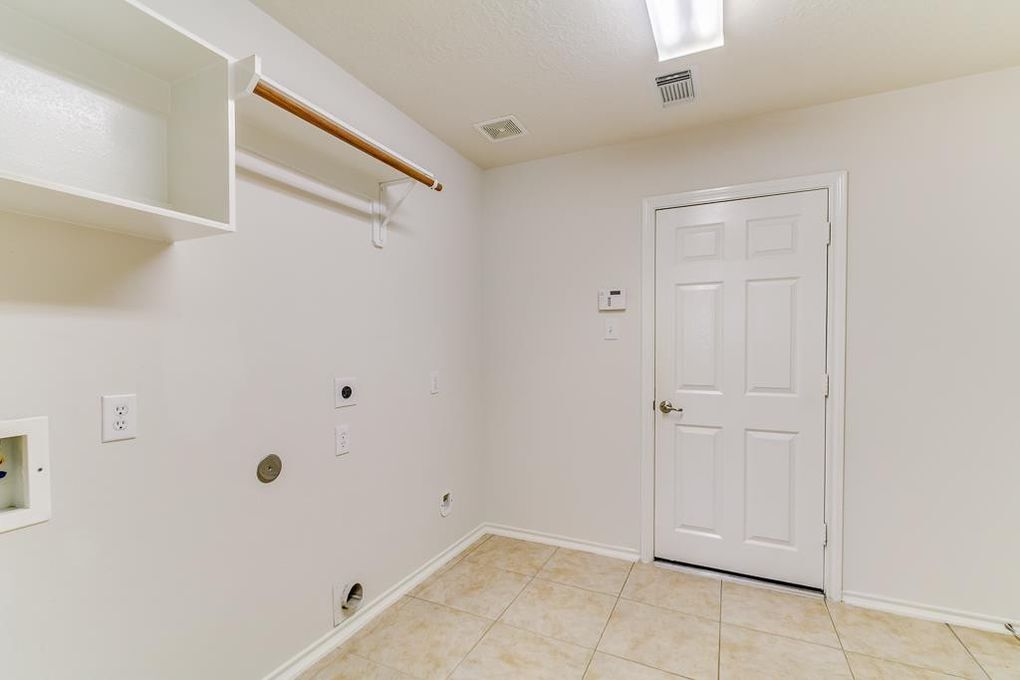 Building Photo - 8310 Coriander Ln