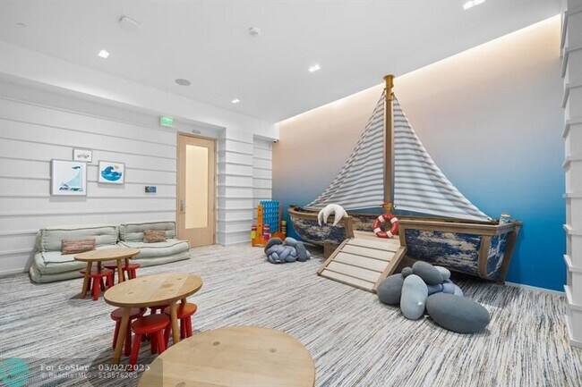 Building Photo - 2200 N Ocean Blvd