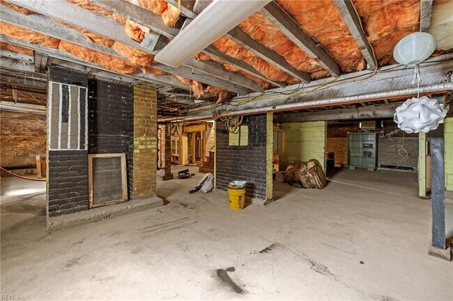 Building Photo - 1301 Stockley Gardens
