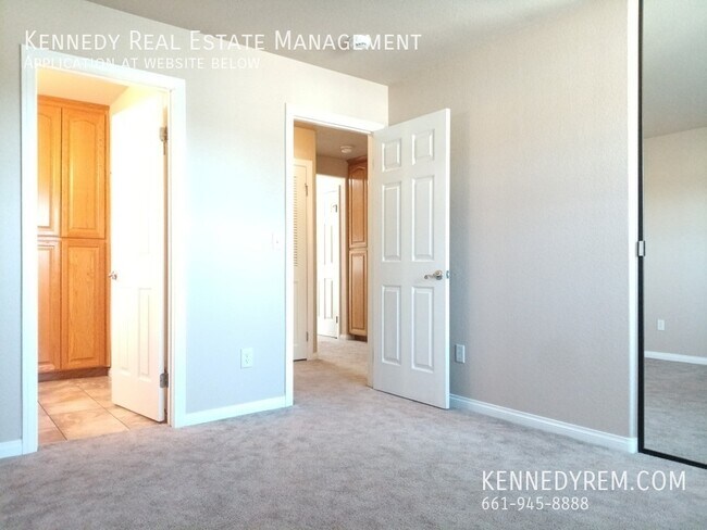 Building Photo - 461 West Avenue K-