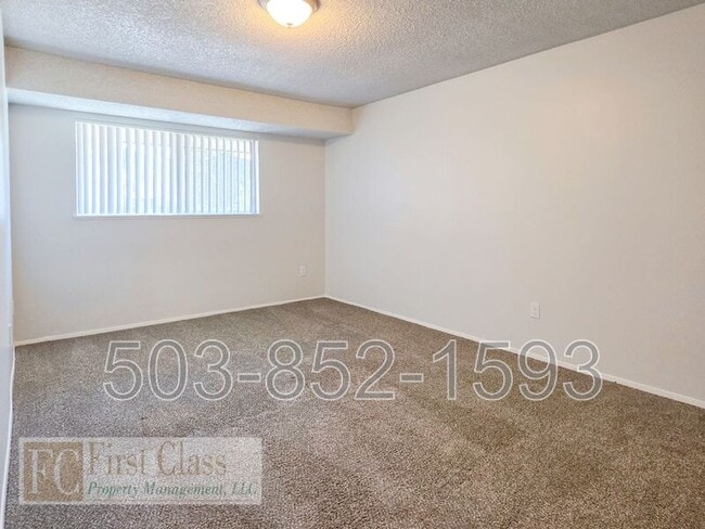 Building Photo - 1364 NE 186th Ave