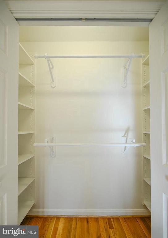 Building Photo - 2503 Holman Ave