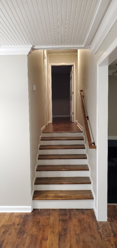 Building Photo - 210 Dogwood Cir