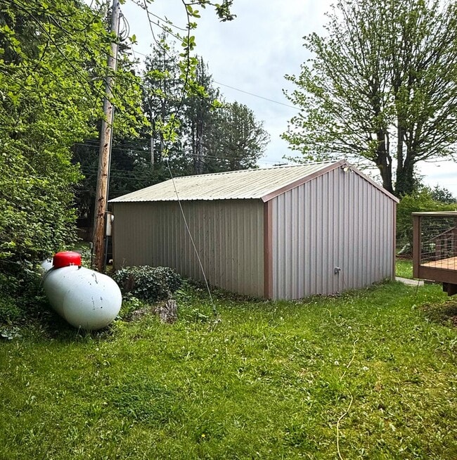 Building Photo - Two Bedroom Home Available Soon in Ferndale!