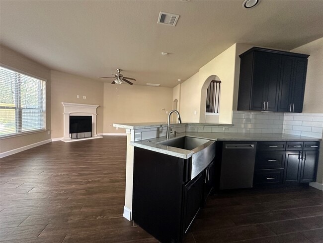Building Photo - 2438 Garden Falls Dr