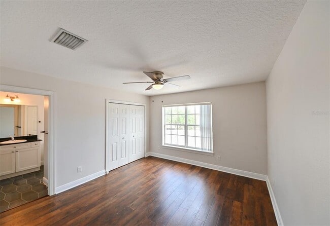 Building Photo - 277 Valencia Cir