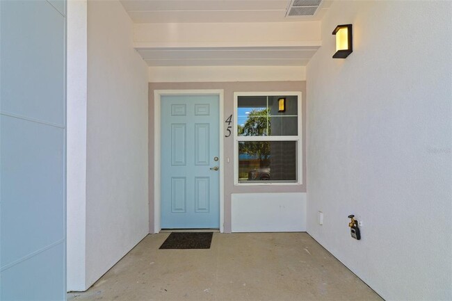 Building Photo - 45 SE 15th Terrace