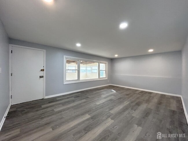 Building Photo - 36 Arden St