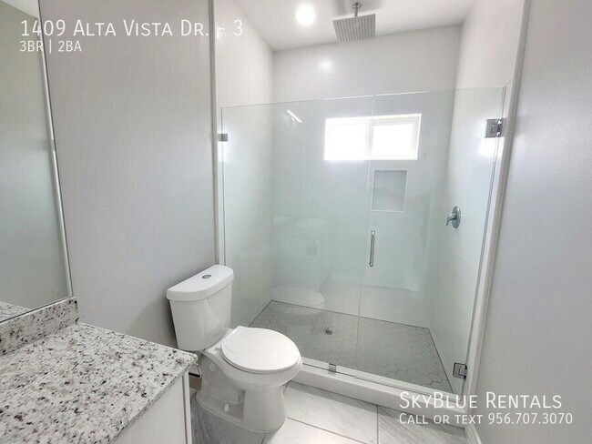 Building Photo - 1409 Alta Vista Dr