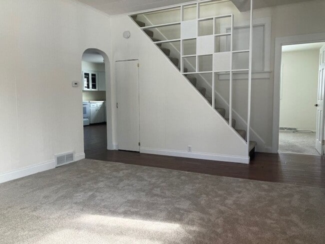 Building Photo - Single Family Home for Rent