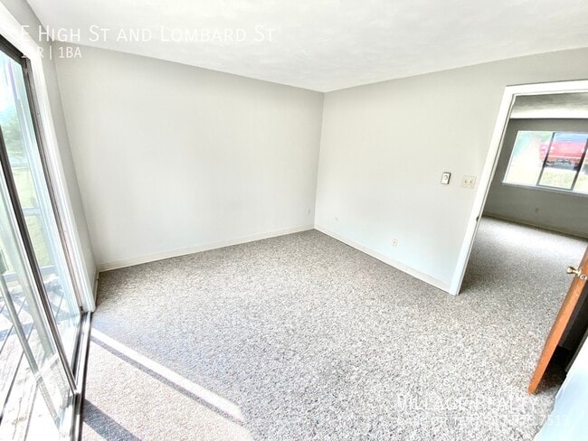 Building Photo - 92 E High St