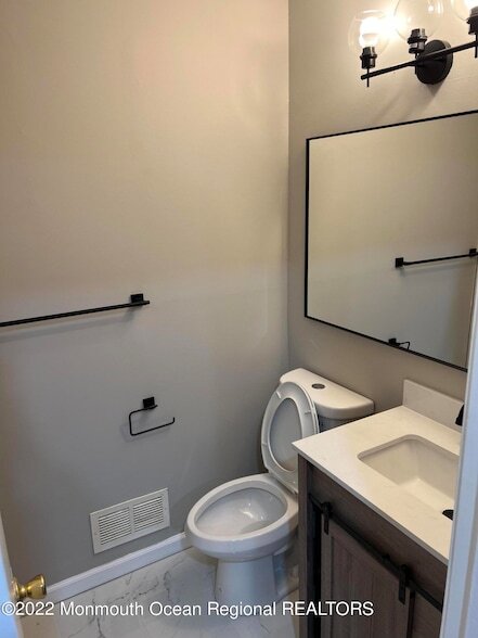 Building Photo - 269 Bromley Pl