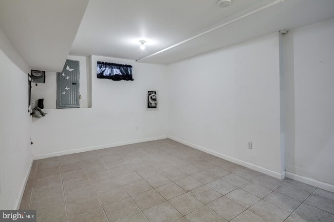 Building Photo - 1739 Annin St