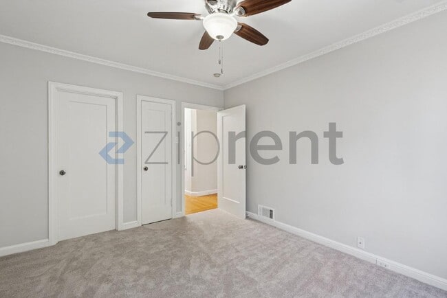 Building Photo - 16 Dunsmuir St