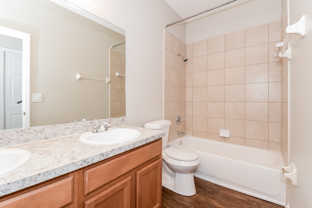 Building Photo - 3092 Litchfield Dr