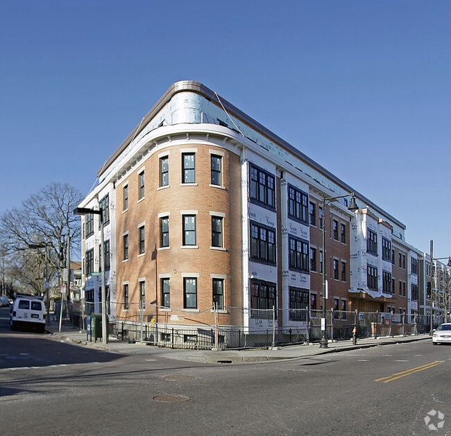 Building Photo - Bloomfield Apartments